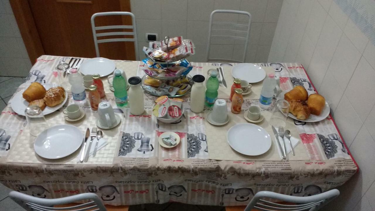 مبيت وإفطار نابولي A Casa Di Arturo المظهر الخارجي الصورة